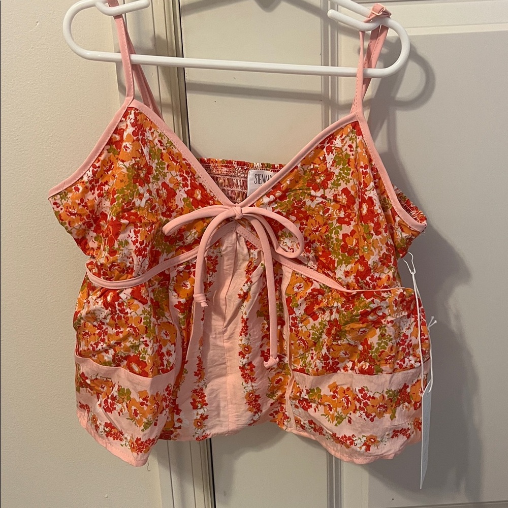 Floral flowy tank top